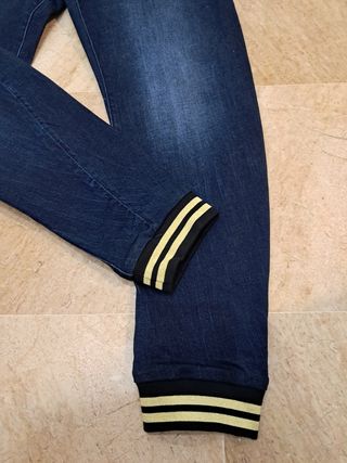 Desigual- pantalón vaquero boyfriend