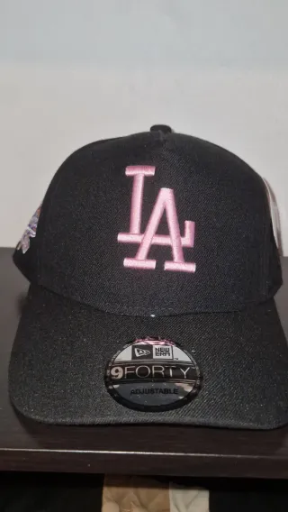 Gorra LA Dodgers 9FORTY New Era Negra Rosa