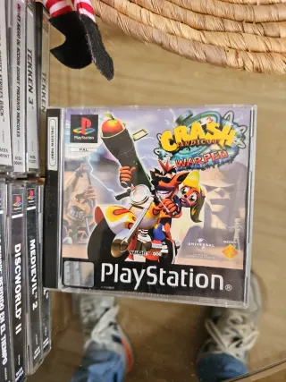 Crash Bandicoot Warped e altri