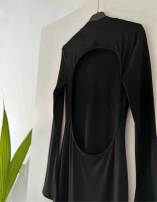 Vestito elegante schiena scoperta