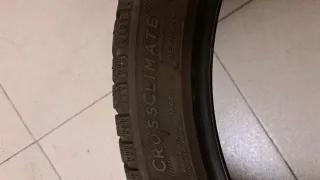 2 Ruedas Michelin crossclimate 225/40 r18 92y