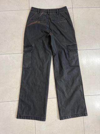 Pantalón ancho efecto piel Stradivarius T.38