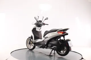 PIAGGIO BEVERLY 300 2022