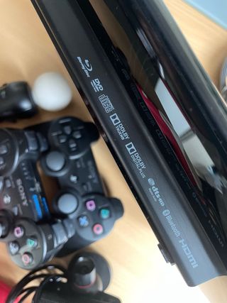 Consola PS3 + 23 Giochi + 3 Controller