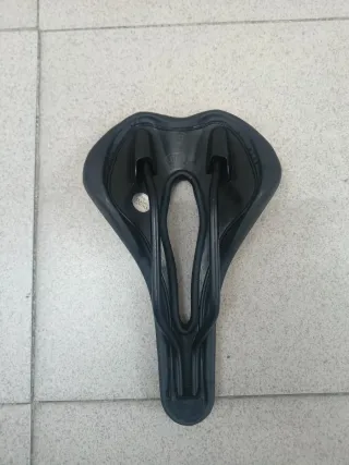 Sillín Selle Italia STRAY FLOW 145mm