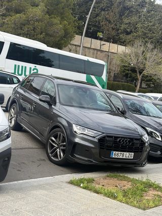 Q7 Black line plus 2022