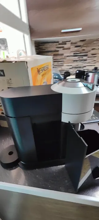 Cafetera Nespresso Vertuo Next Blanca