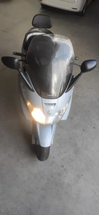 Piaggio x8 125cc