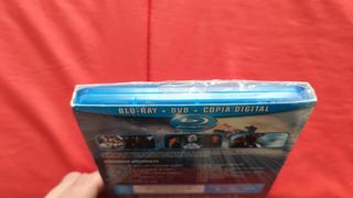 Yo, Robot Blu-Ray + DVD