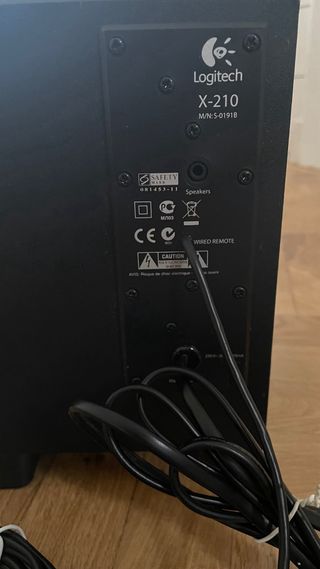 Altavoces Logitech con Subwoofer X-210