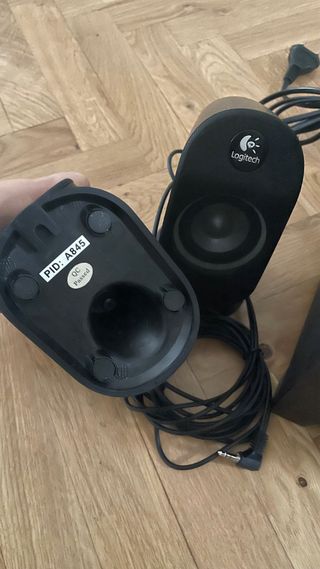 Altavoces Logitech con Subwoofer X-210