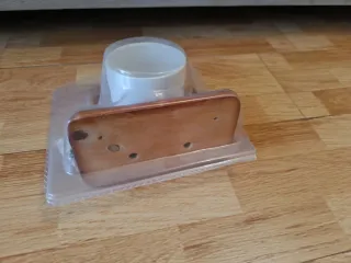 Vaso de madera y cerámica