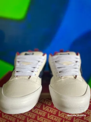 Zapatillas Vans Old Skool Blancas y Azul Marino