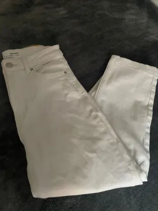 Pantalones STRADIVARIUS blancos