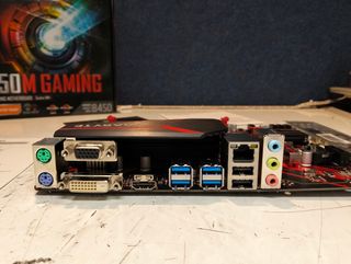 Gigabyte B450M Gaming Placa Base AM4 Micro-ATX DDR4 M.2