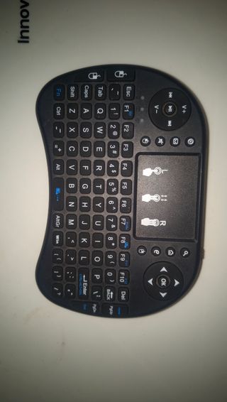 Teclado Inalámbrico RF 2,4ghz con Trackpad