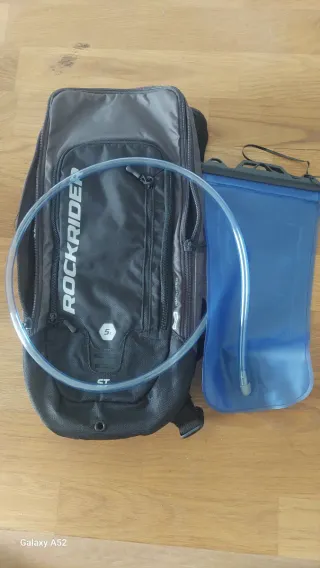 Mochila Rockrider con bolsa de agua