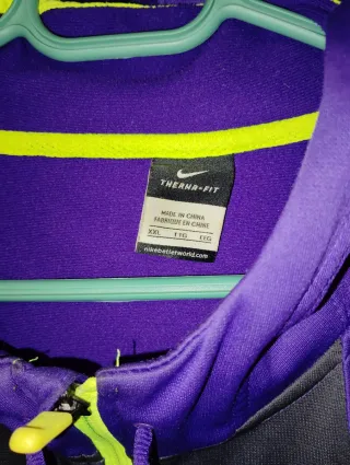 Chaqueta Técnica Nike Gris y Morado