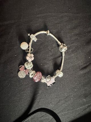 Pulsera Pandora con charms