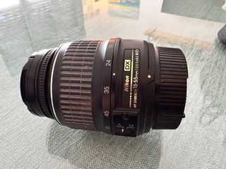 Cámara Nikon D3000 + 3 objetivos y mochila