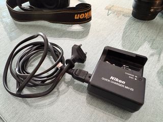 Cámara Nikon D3000 + 3 objetivos y mochila