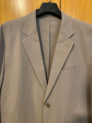 Americana Uniqlo Talla XL Slim Fit Beige