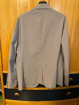 Americana Uniqlo Talla XL Slim Fit Beige