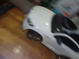 Coche Mercedes AMG Juguete Blanco