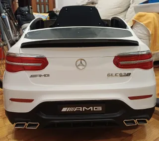 Coche Mercedes AMG Juguete Blanco