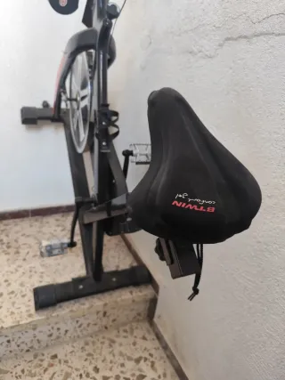 Bicicleta de Spinning y Banco