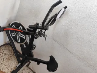 Bicicleta de Spinning y Banco