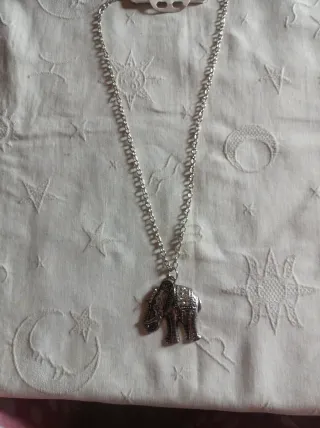 Collar cadena con elefante plateado