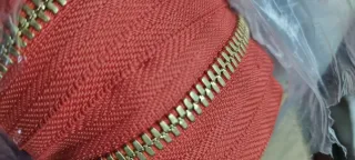 Cremalleras 1 ,80 € el metro metálicas y nailon Ma