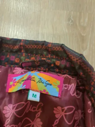 Abrigo acolchado estampado multicolor, talla M