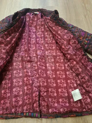 Abrigo acolchado estampado multicolor, talla M