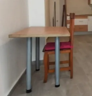 Mesa y Silla Madera y Metal