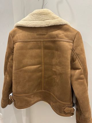 Cazadora Stradivarius efecto ante forrada