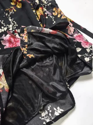 Vestido negro estampado floral