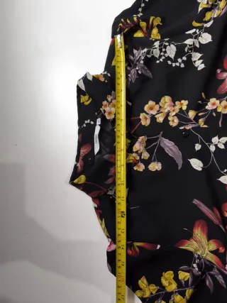 Vestido negro estampado floral