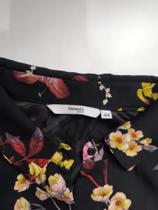 Vestido negro estampado floral