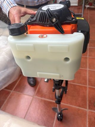 Motor fueraborda 2.5 CV 4 tiempos