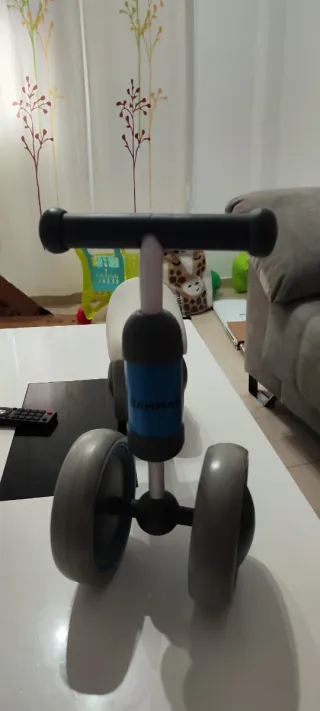 Bicicleta de equilibrio para bebé azul