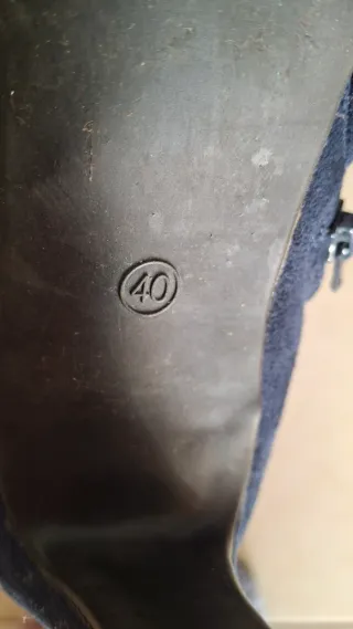 Botines azules de tacón