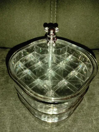 Joyero giratorio con figura de oso