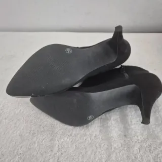 Botines negros ante 39 NUEVOS