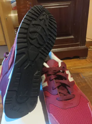 New Balance 530 Talla 44 Granate Nuevas