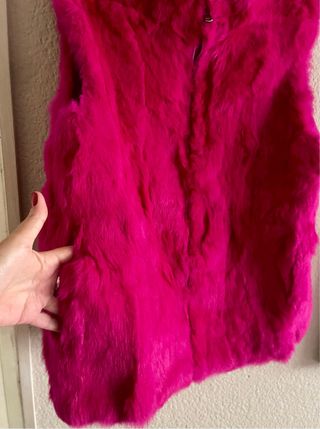 Chaleco de conejo color fucsia