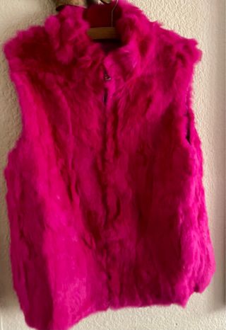 Chaleco de conejo color fucsia