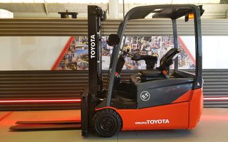 CARRETILLA ELEVADORA ELECTRICA