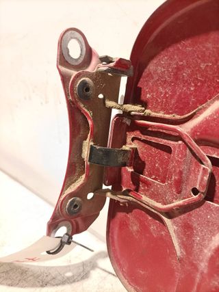 TAPA EXTERIOR COMBUSTIBLE DACIA SANDERO (3)